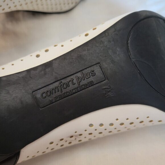 Women's Shoes Comfort Plus Predictions heels black white w/bow sz 7 1/2 Wide - Picture 6 of 10